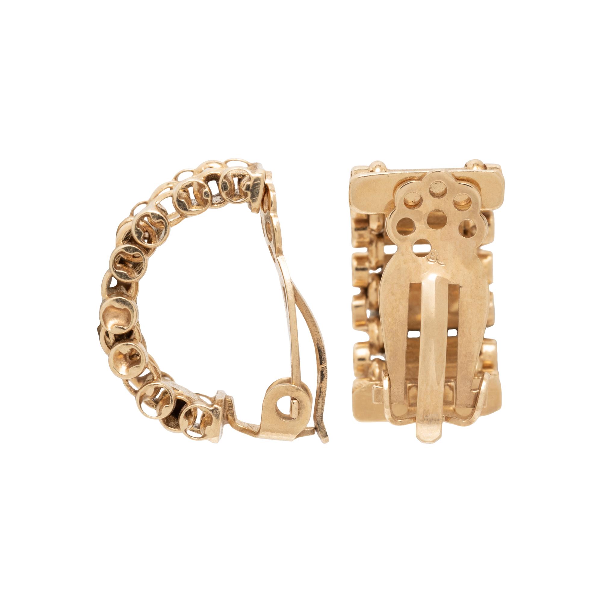 YELLOW GOLD NECKLACE AND CLIP EARRINGS