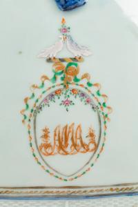 A Chinese Export Porcelain Tureen and Tray