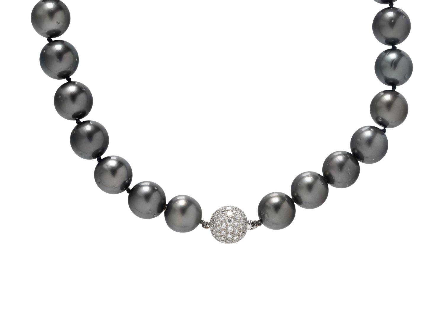 CULTURED GRAY PEARL AND DIAMOND NECKLACE