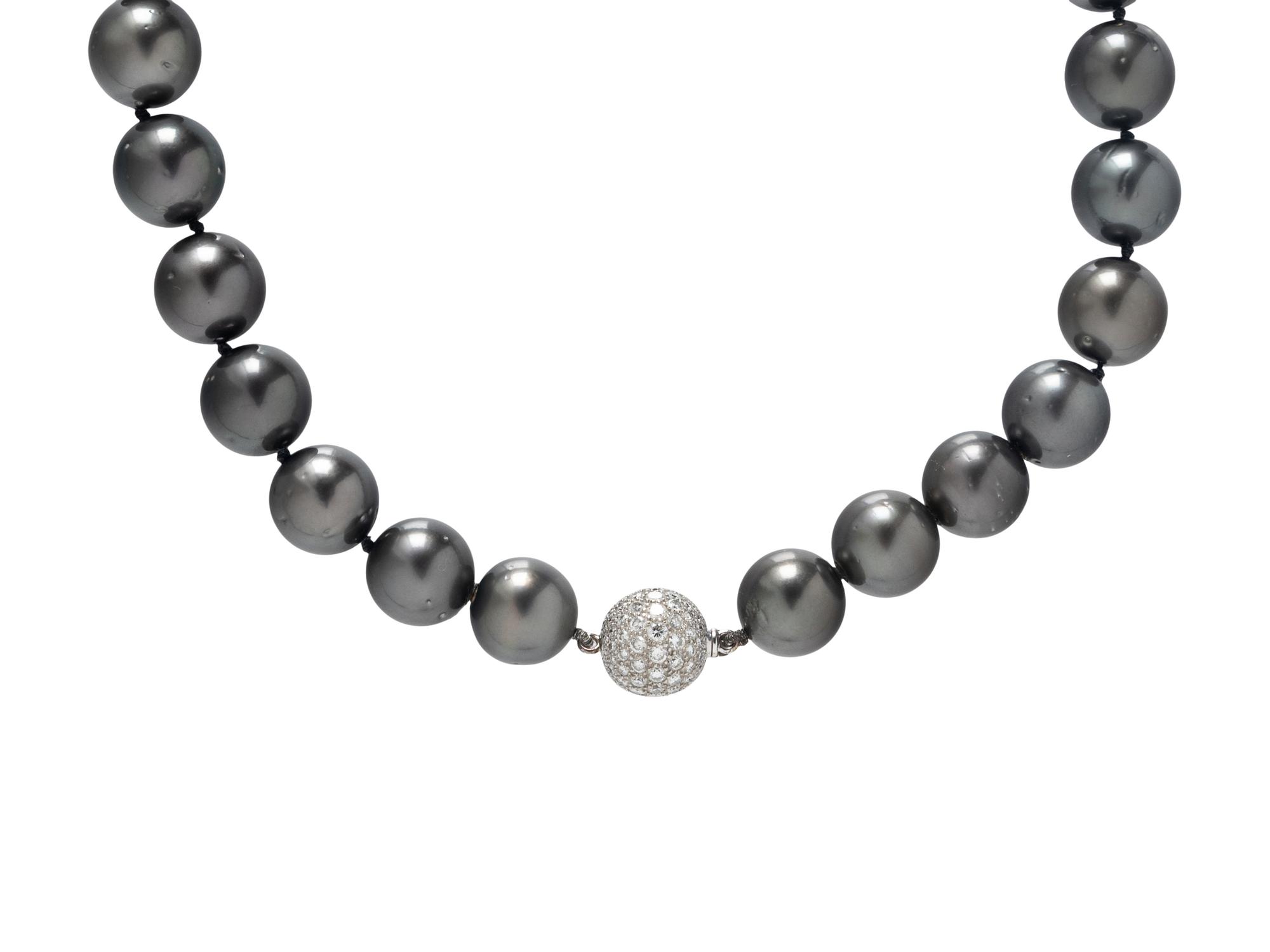 CULTURED GRAY PEARL AND DIAMOND NECKLACE