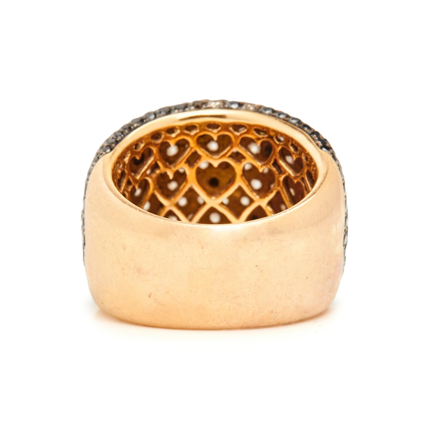 YELLOW GOLD, DIAMOND, AND COLORED DIAMOND RING