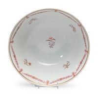 A Chinese Export Porcelain Dinner Service