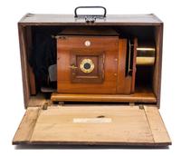 An Scottish Mahogany Cased Magic Lantern — J. LIZARS, GLASGOW, LATE 19TH CENTURY