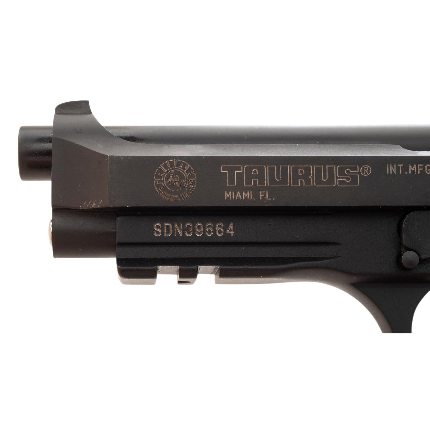 *Taurus PT-100 AF in Box