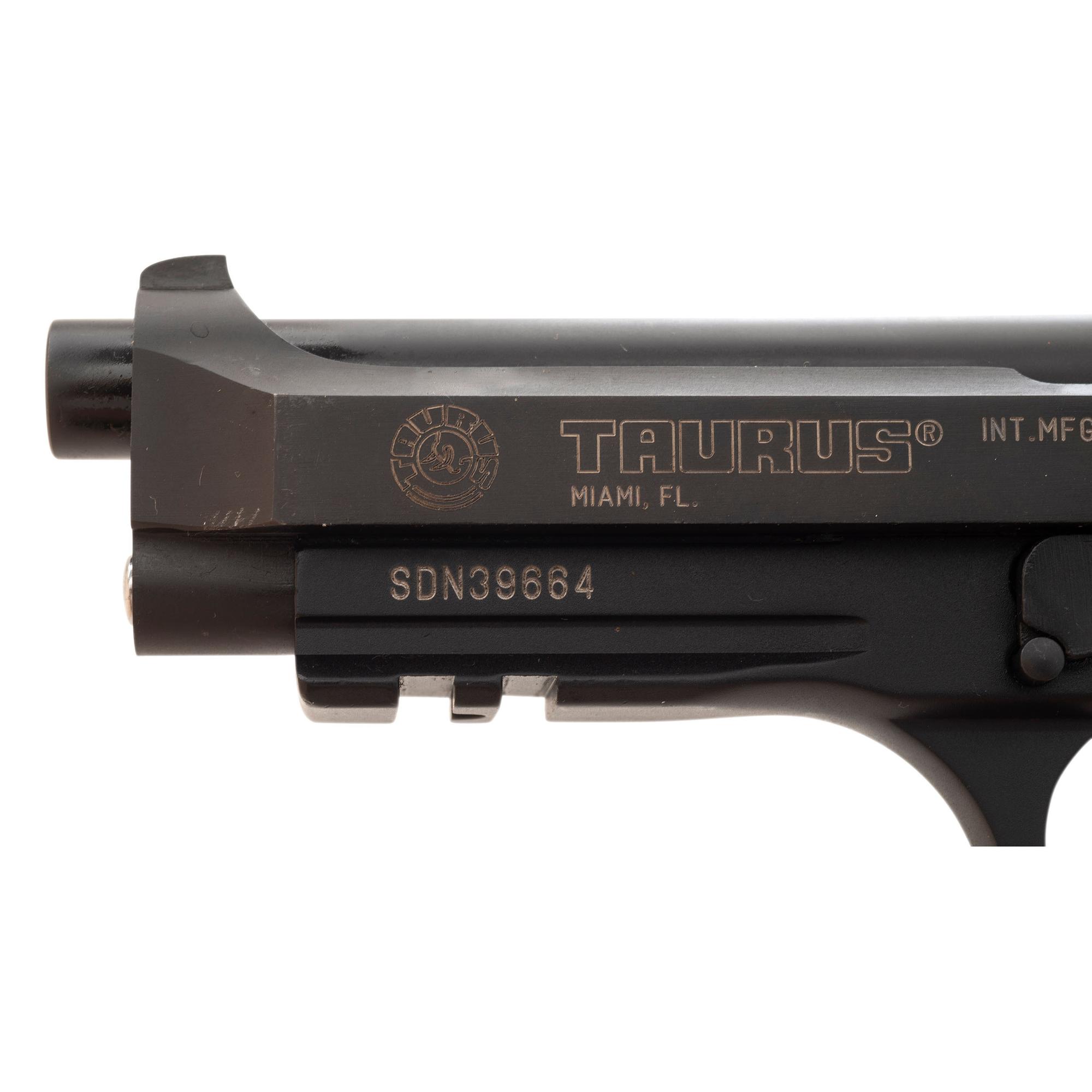 *Taurus PT-100 AF in Box