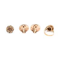 COLLECTION OF YELLOW GOLD JEWELRY