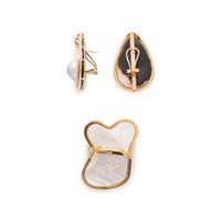 YELLOW GOLD AND CULTURED BLISTER PEARL EARRINGS AND SCARF RING