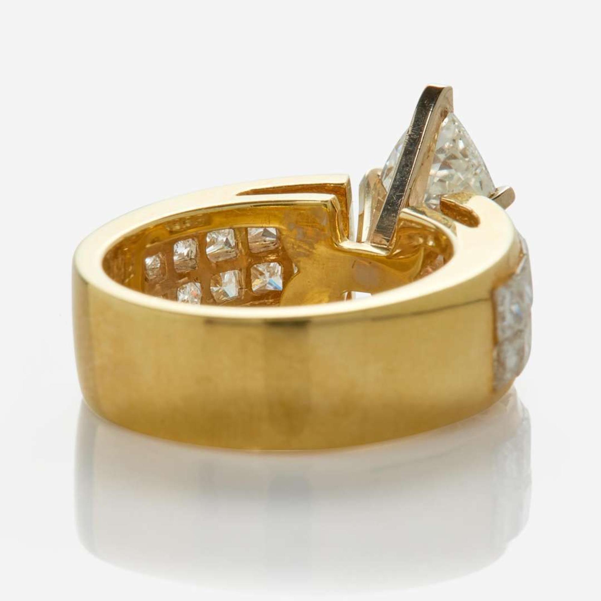 A Ladies Pear Shape Diamond Ring GIA Certified