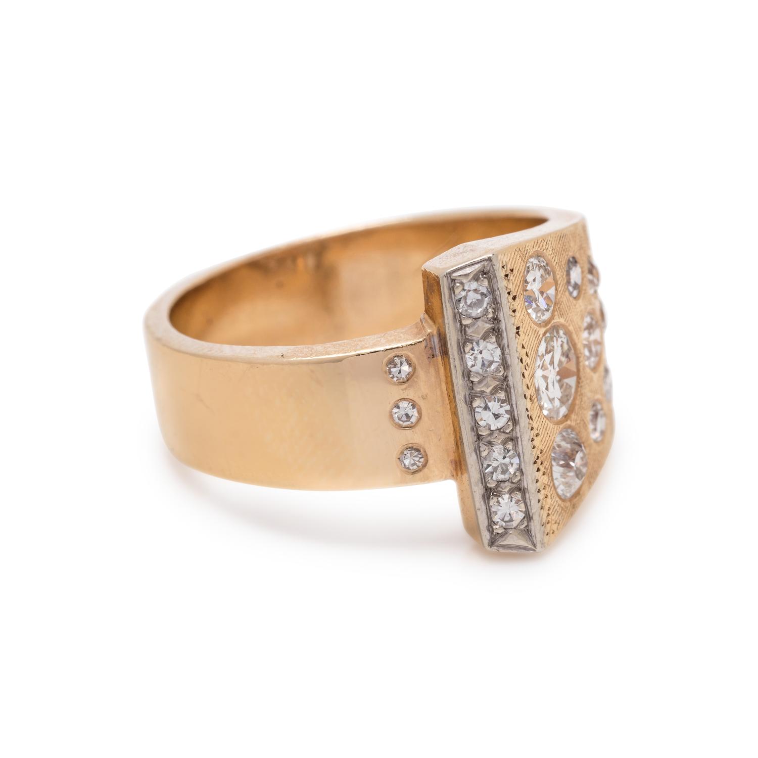 YELLOW GOLD AND DIAMOND RING
