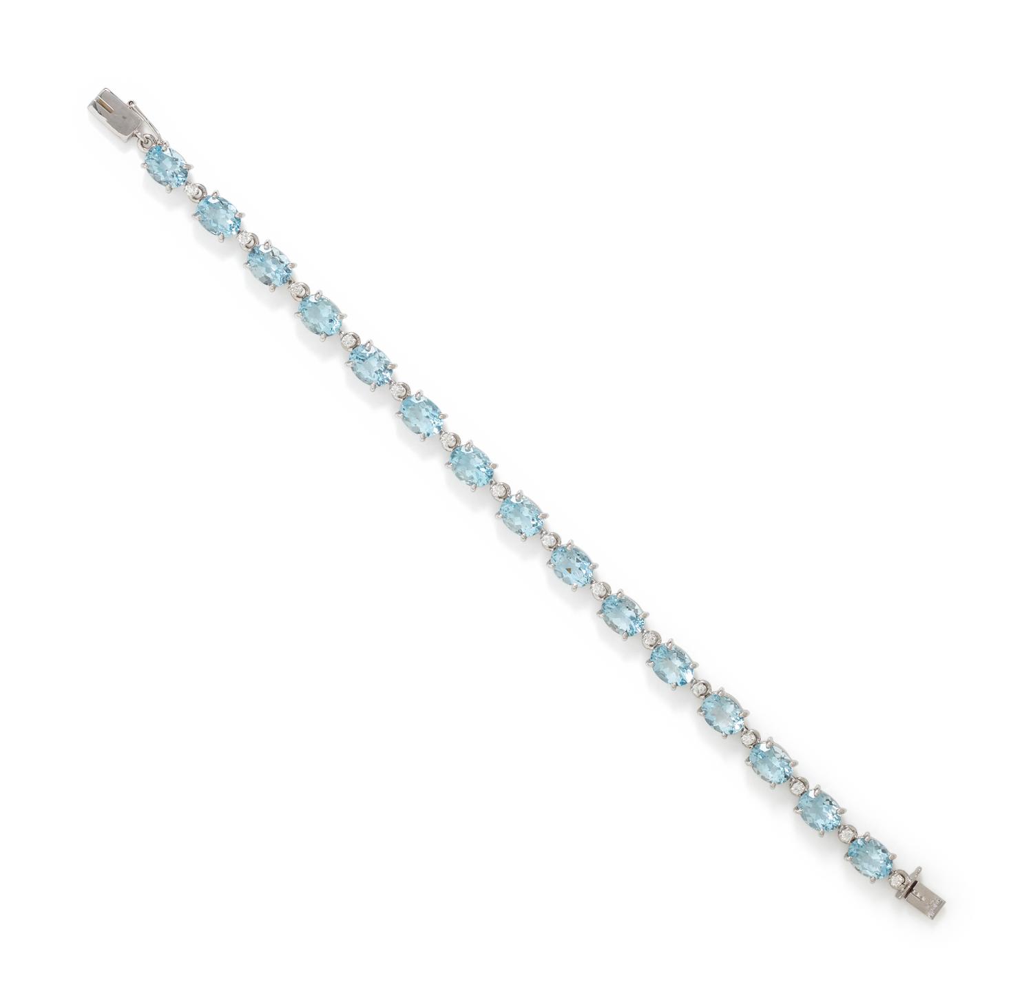 AQUAMARINE AND DIAMOND BRACELET
