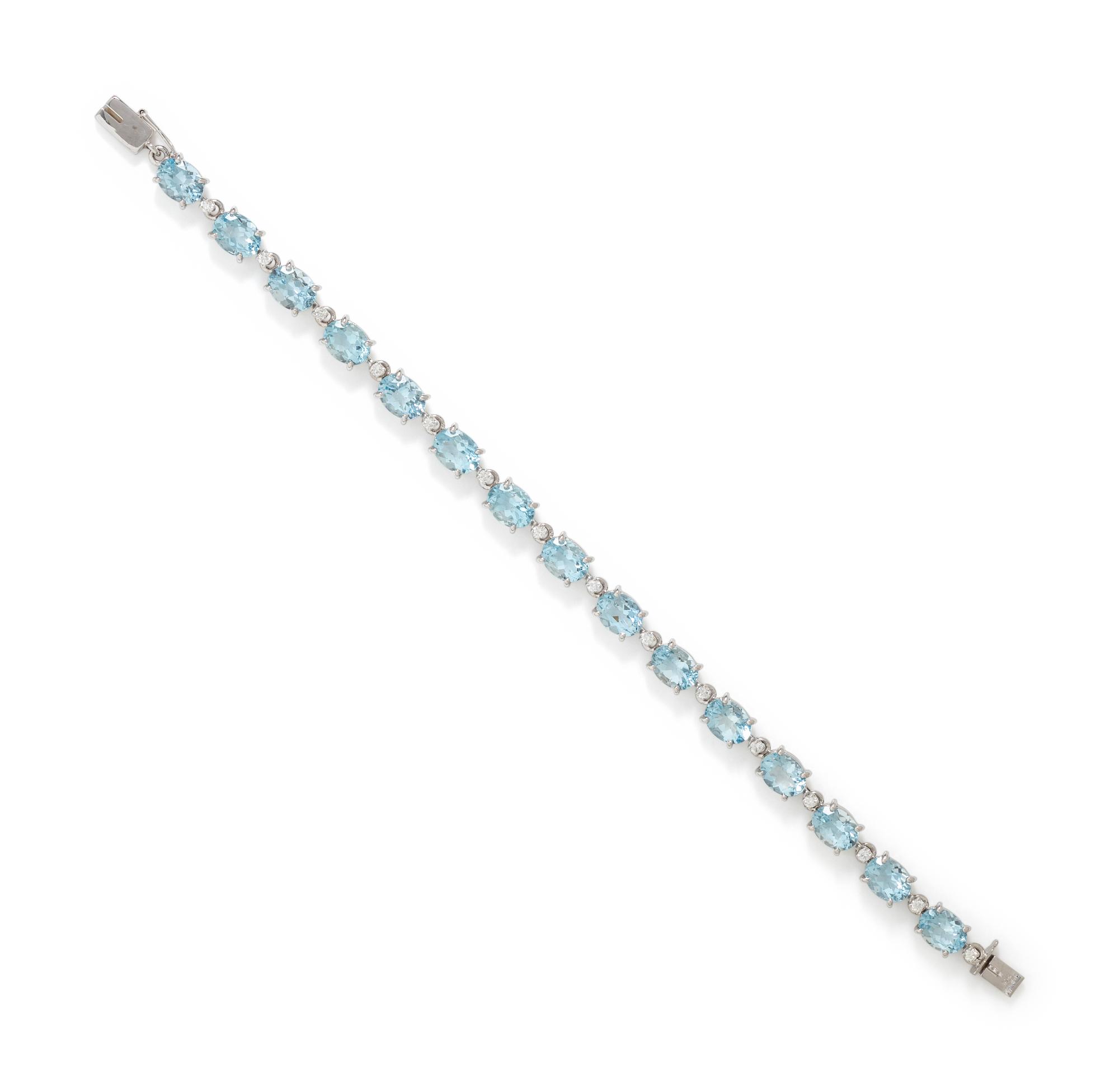 AQUAMARINE AND DIAMOND BRACELET