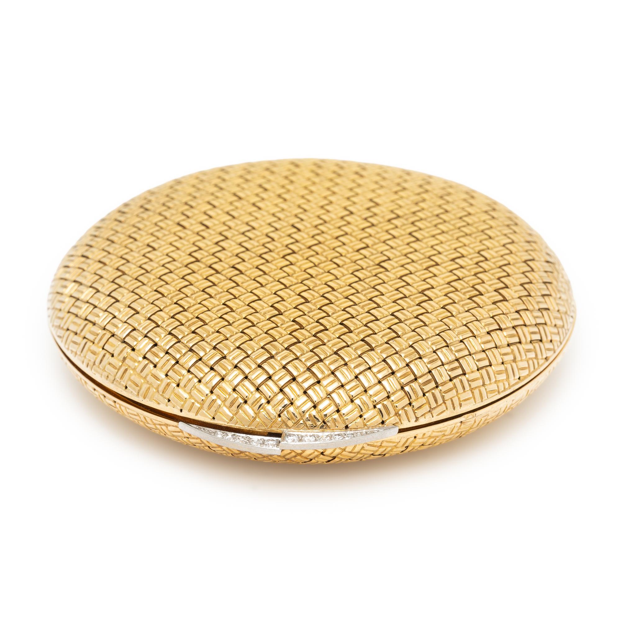VAN CLEEF & ARPELS, YELLOW GOLD AND DIAMOND COMPACT WITH SUEDE SLIP COVER