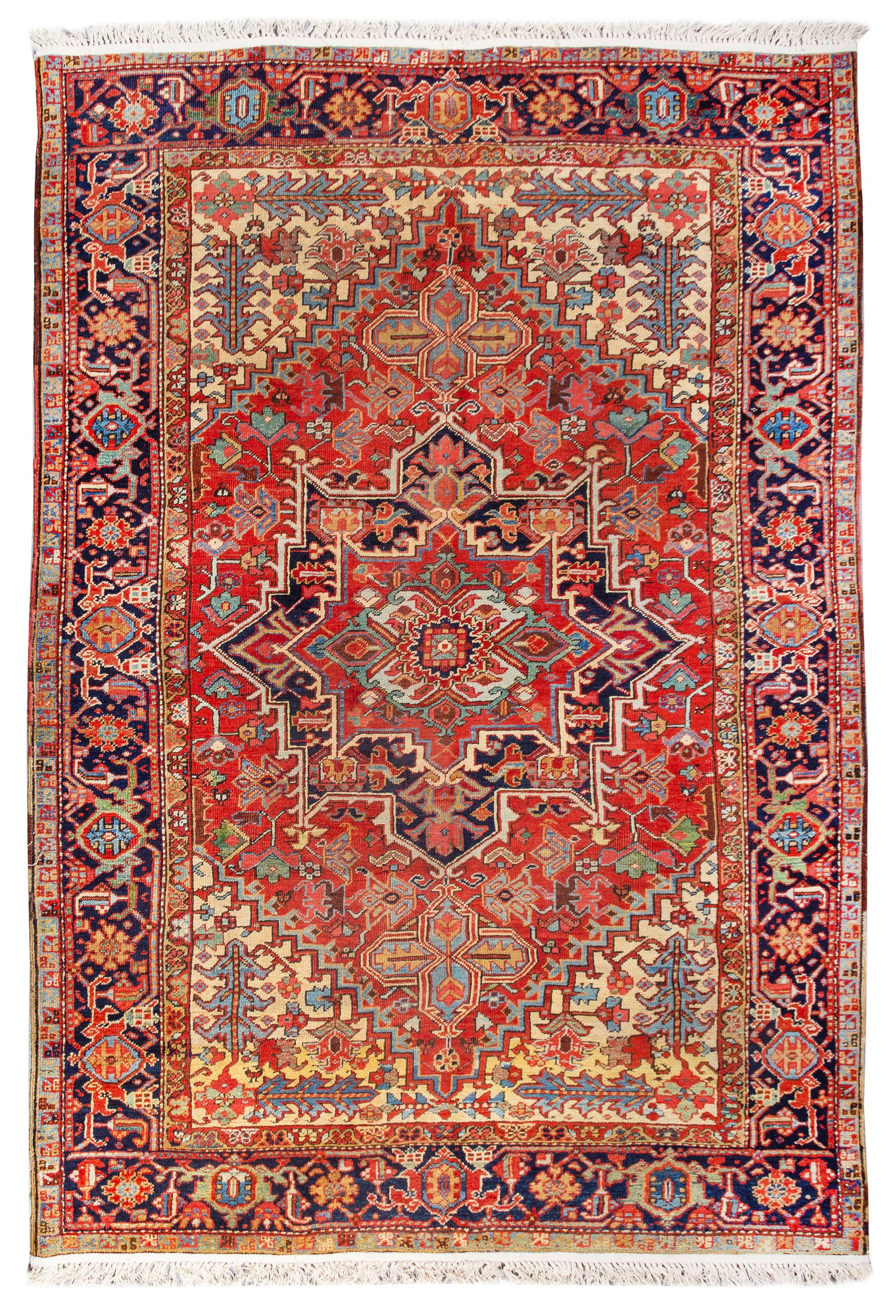 A Heriz Wool Rug 9 feet 1 inch x 6 feet 5 inches. — EARLY 20TH CENTURY