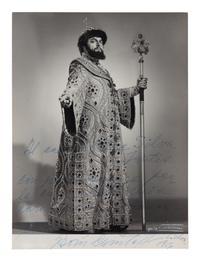 [20TH-CENTURY OPERA SINGERS]. A group of 6 photographs or photographic postcards of opera singers from the 1910s, most signed, comprising images of: