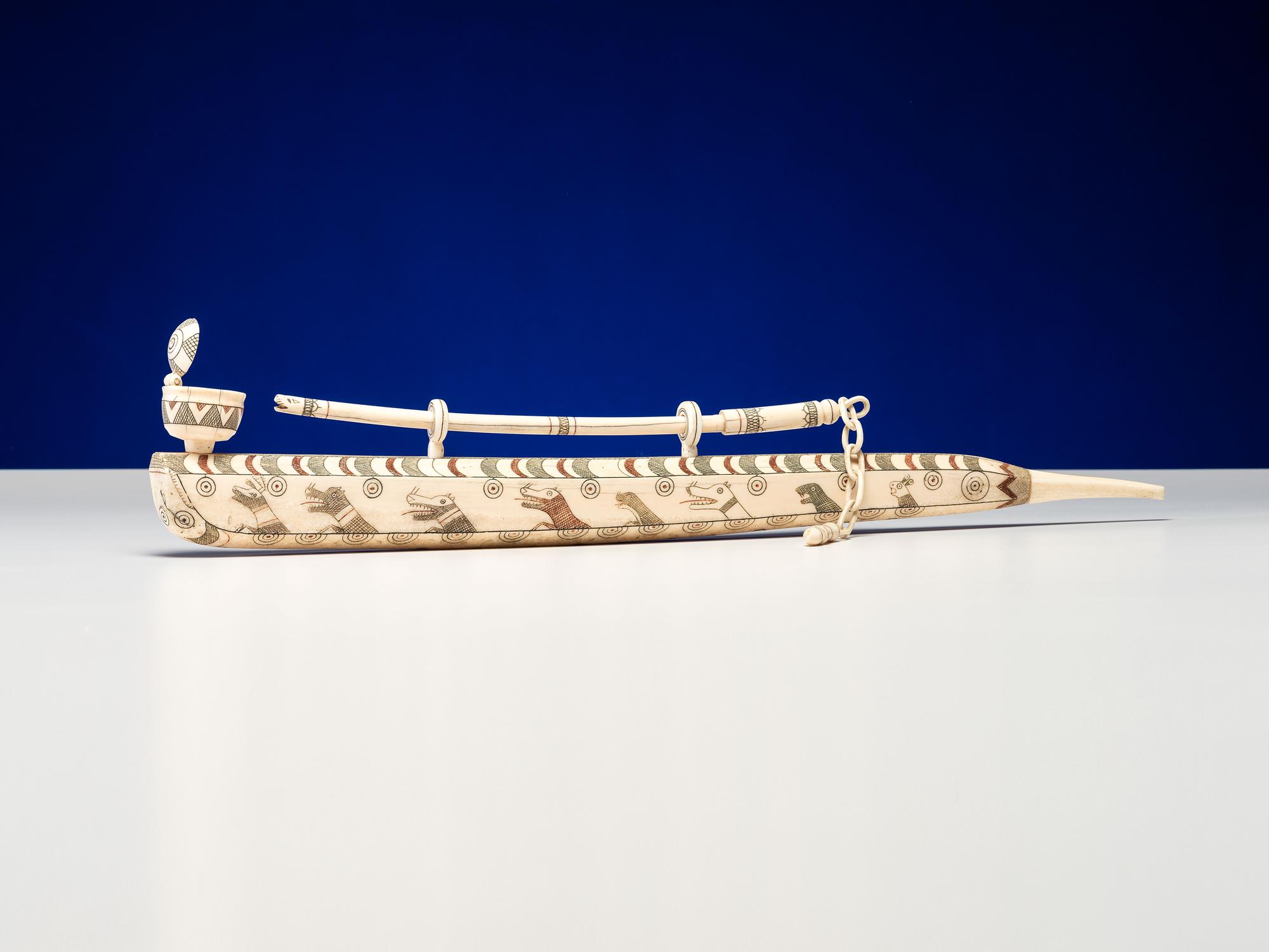 Iñupiat Scrimshawed Pipe, with Tamper
