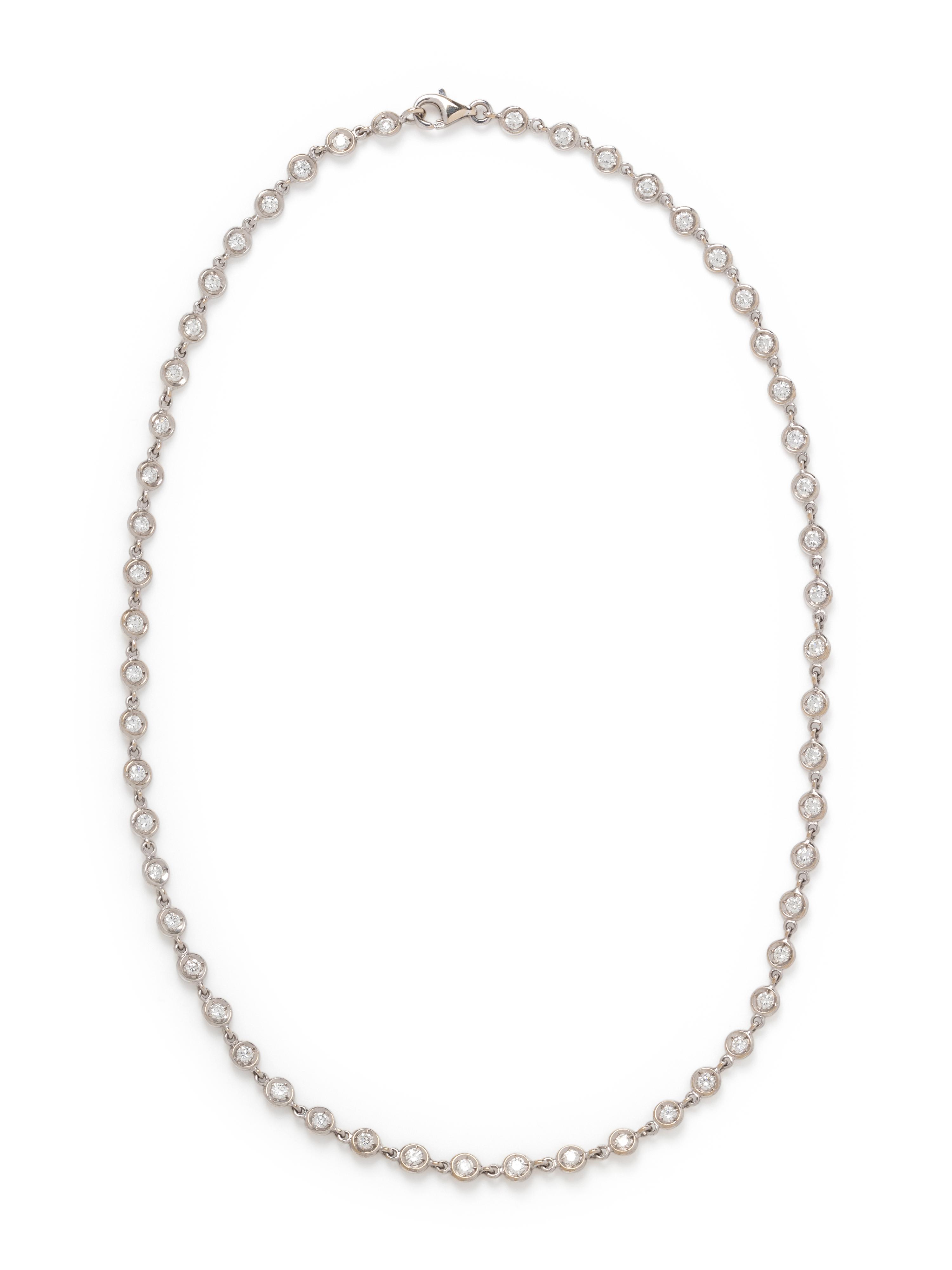 WHITE GOLD AND DIAMOND NECKLACE