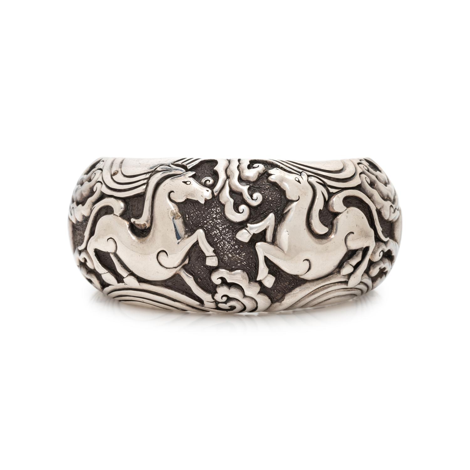 JOHN HARDY, STERLING SILVER HORSE CUFF
