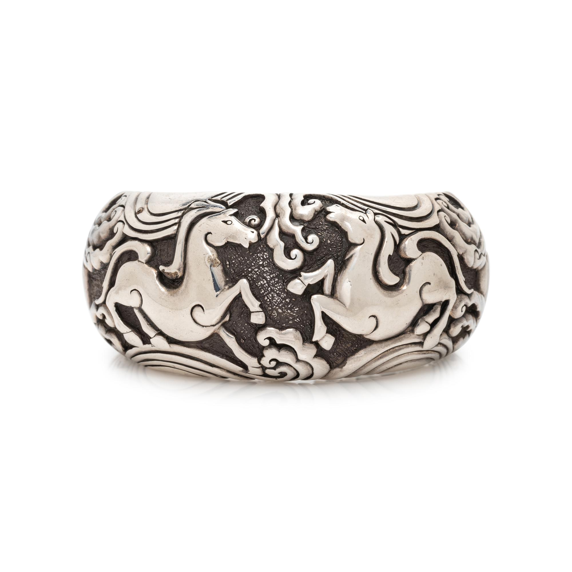 JOHN HARDY, STERLING SILVER HORSE CUFF