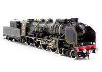 A Fulgurex Polychrome O-Gauge S.N.C.F 4-6-2 Locomotive and Tender
