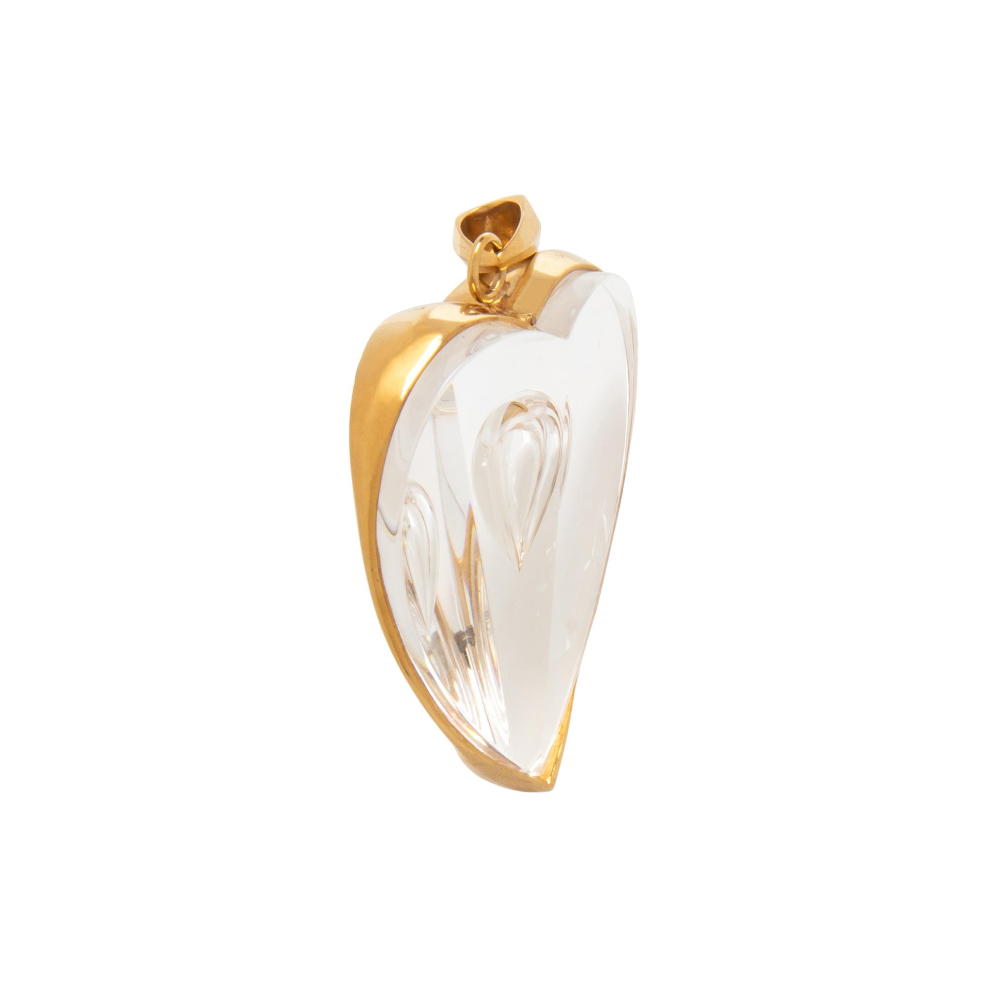 STEUBEN, GLASS AND YELLOW GOLD HEART PENDANT
