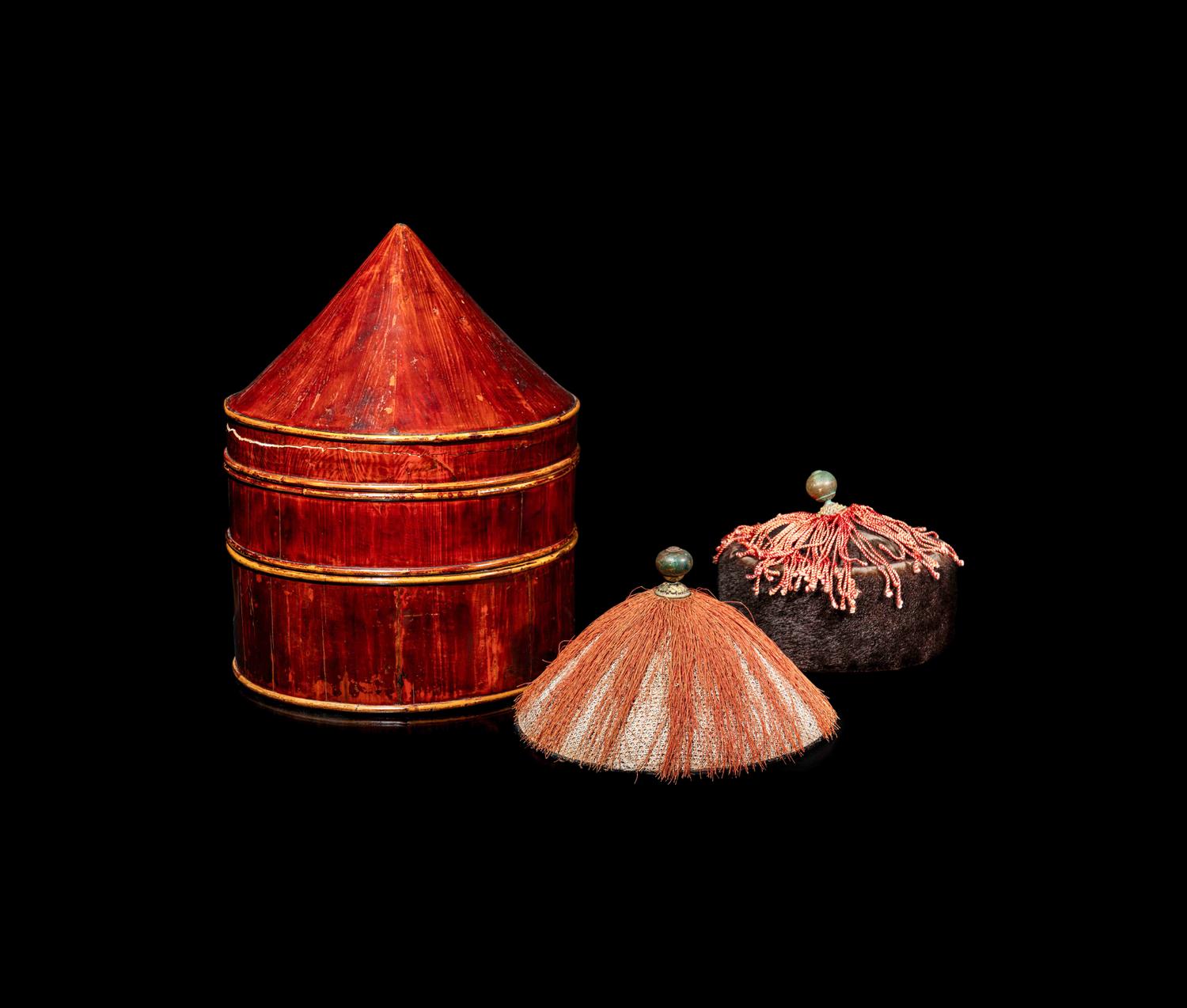 Two Manchu Official's Court Hats and a Storage Case, Qing Dynasty 清 冬夏官帽一組連匣