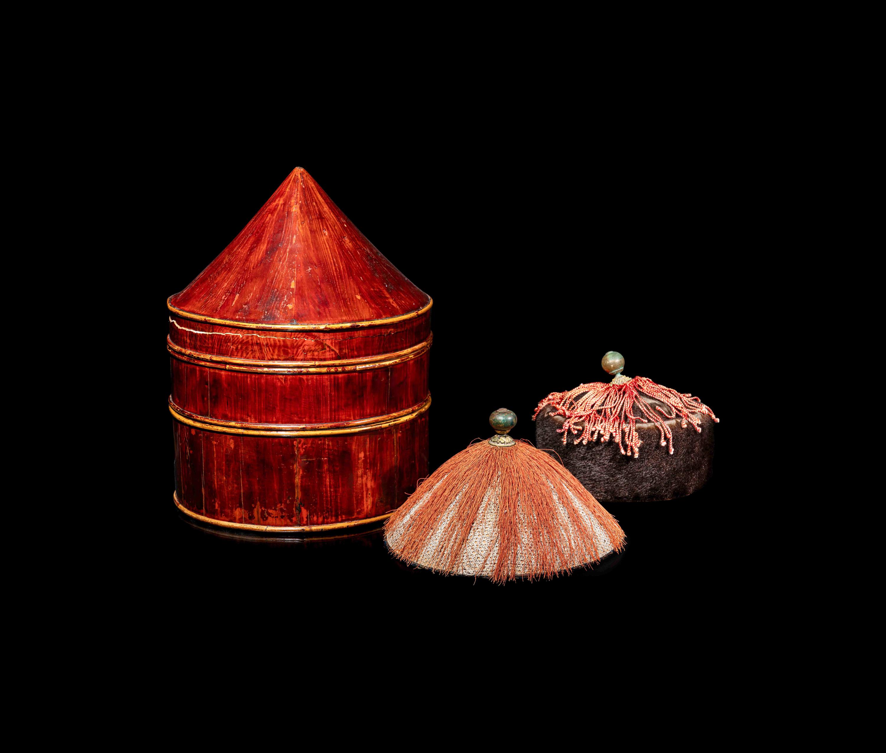 Two Manchu Official's Court Hats and a Storage Case, Qing Dynasty 清 冬夏官帽一組連匣