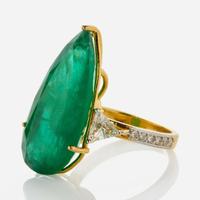 An 18K Yellow Gold, Emerald, and Diamond Ring