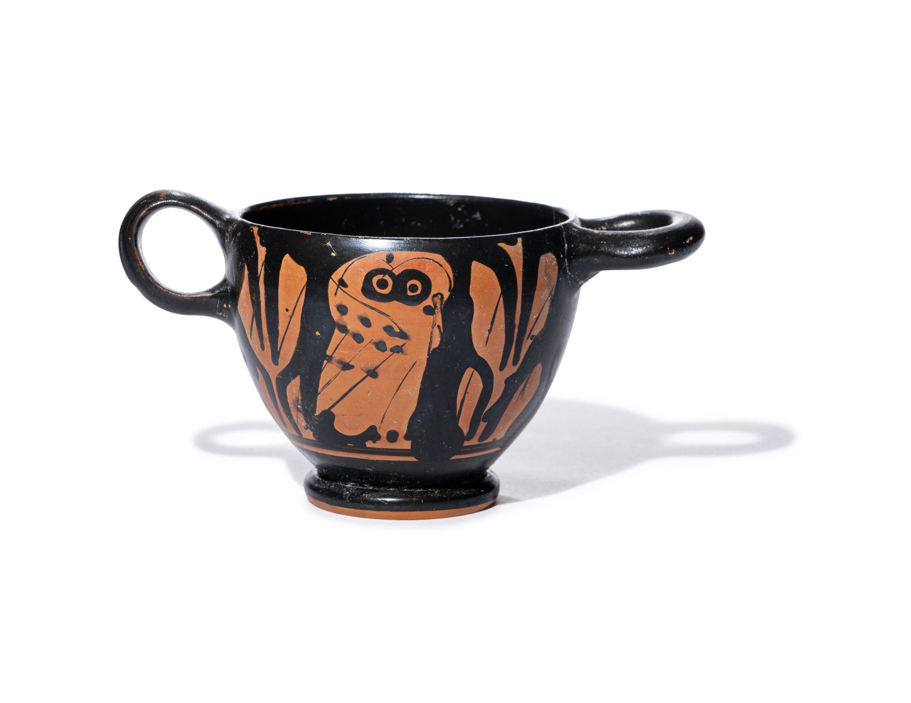 An Apulian Red-Figured Glaux