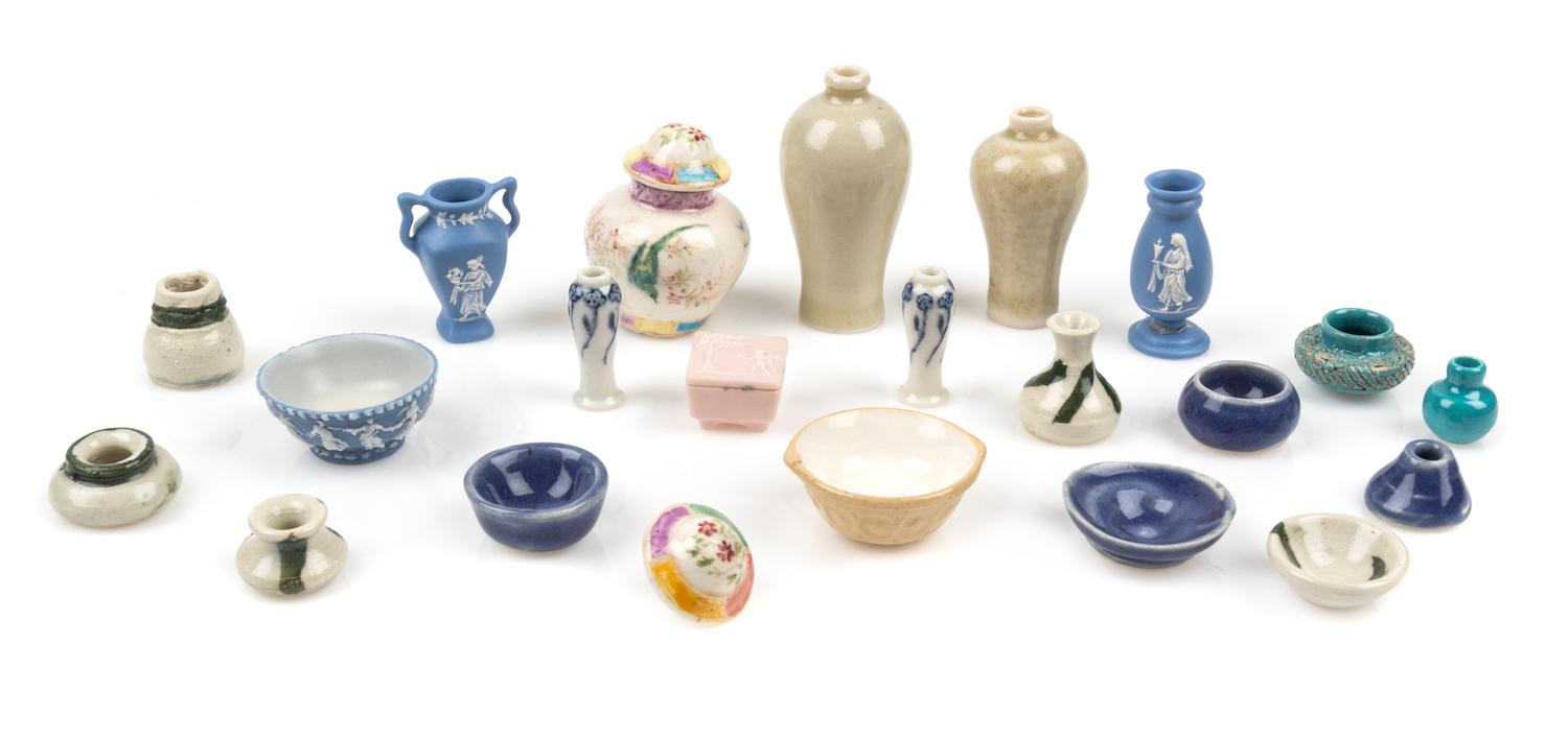 A Collection of Porcelain and Pottery Table Articles Height of tallest 1 3/4 inches. — Various Makers
