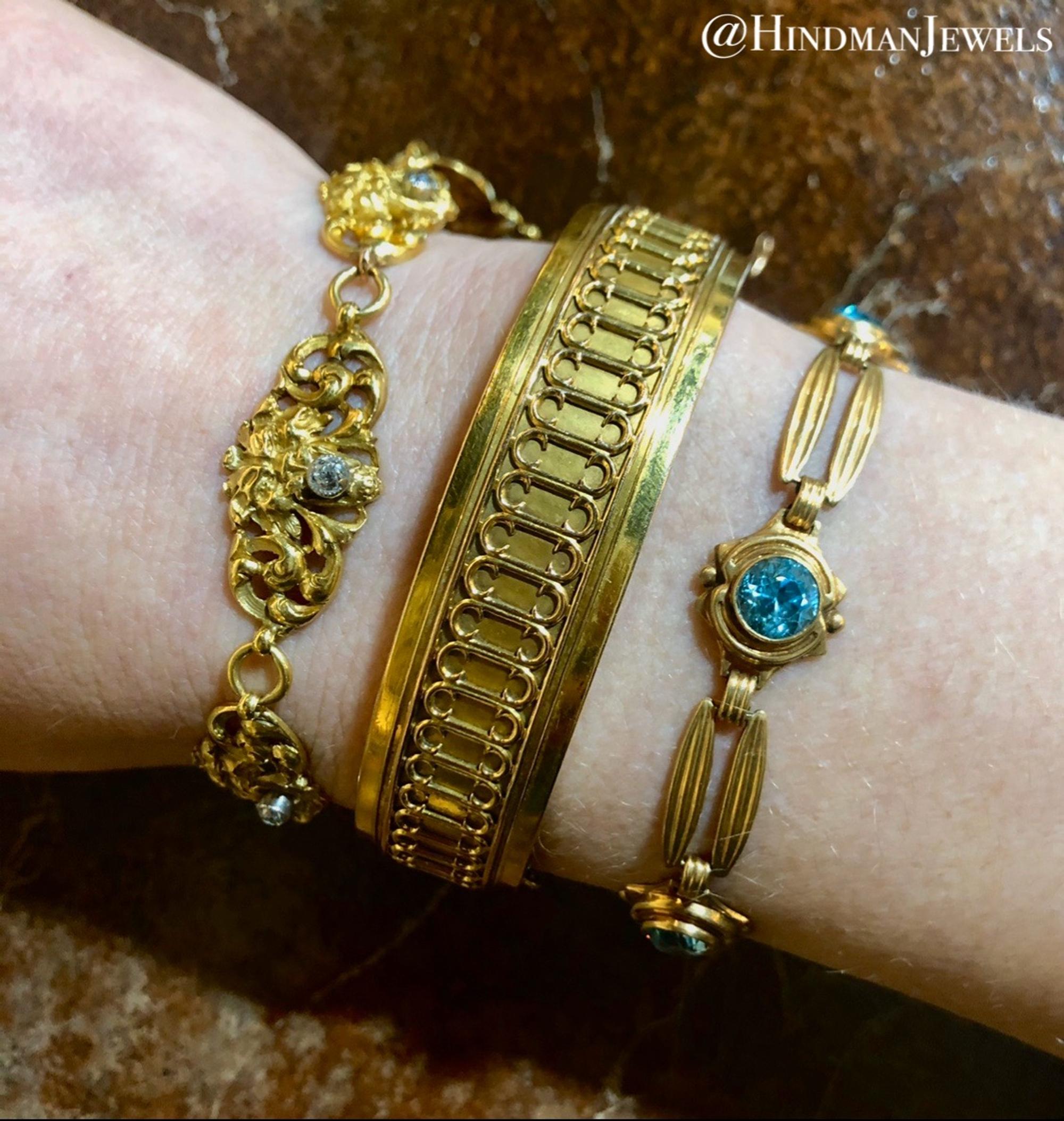 YELLOW GOLD BANGLE BRACELET