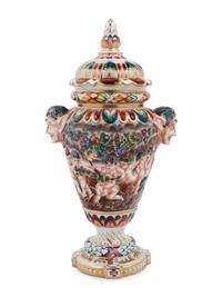 A Capodimonte Porcelain Urn