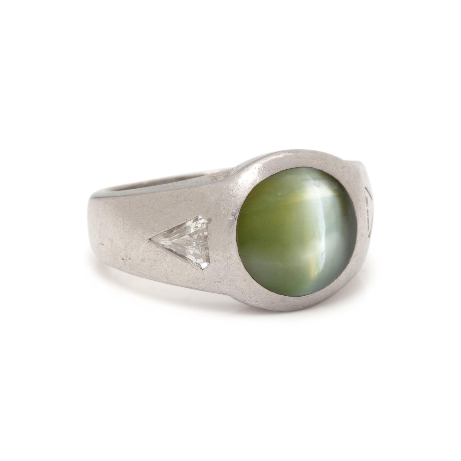 CAT'S EYE CHRYSOBERYL AND DIAMOND RING