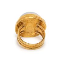 LUNA FELIX GOLDSMITH, YELLOW GOLD AND CULTURED BAROQUE MABE PEARL RING