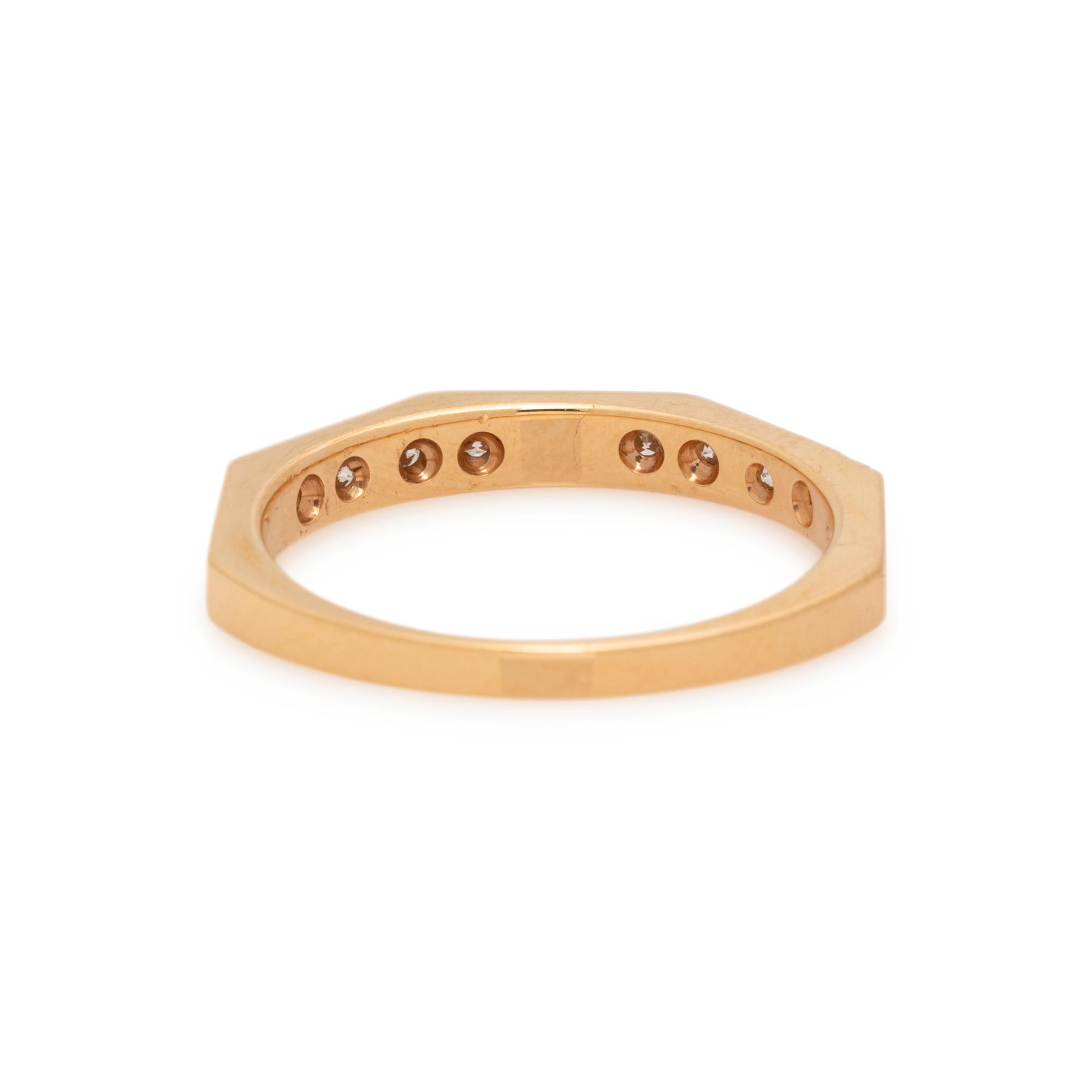 YELLOW GOLD AND DIAMOND RING