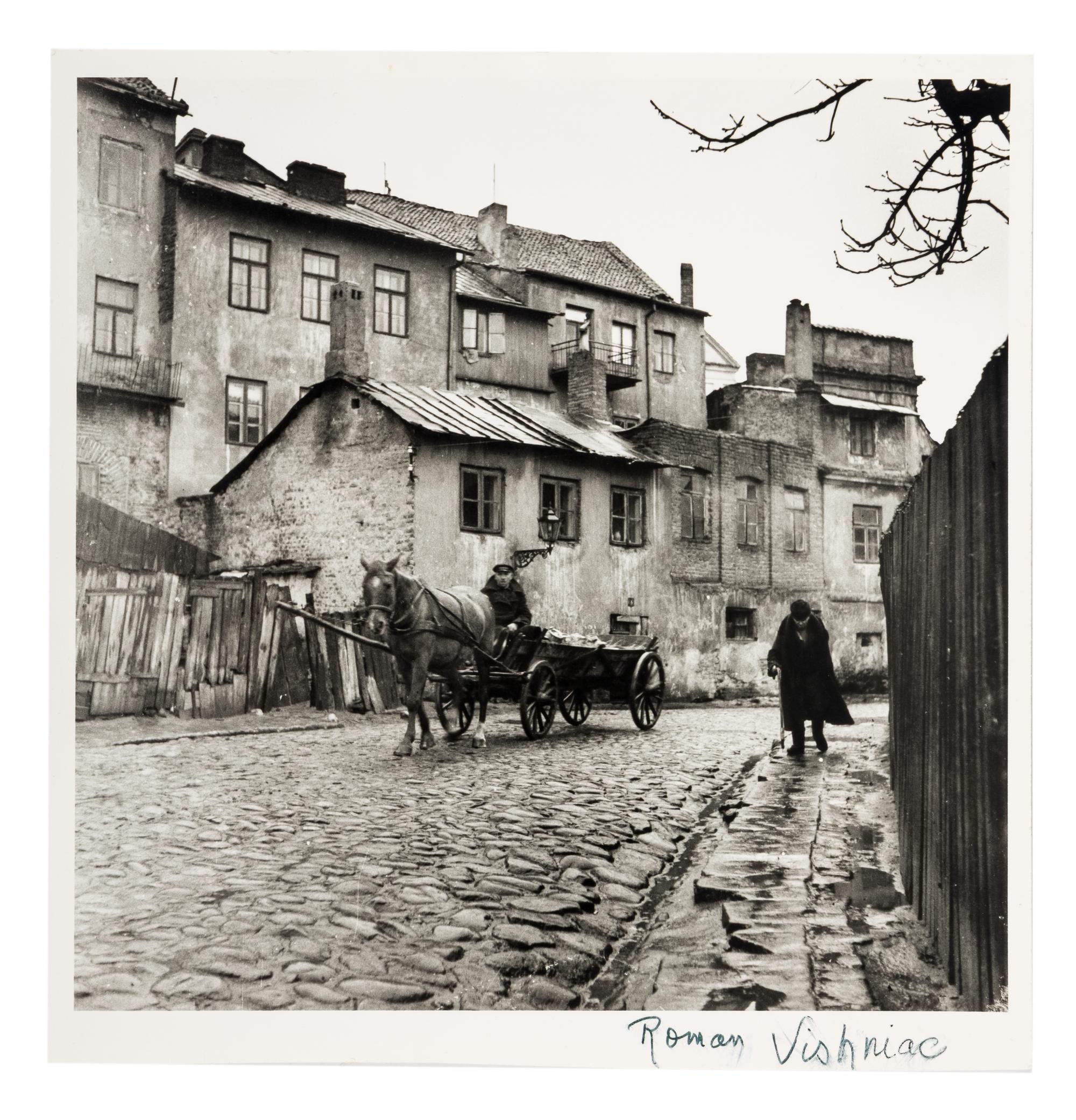 Roman Vishniac (1987-1990) Street in the Jewish Quarter of Lublin, Poland, 1935-1938