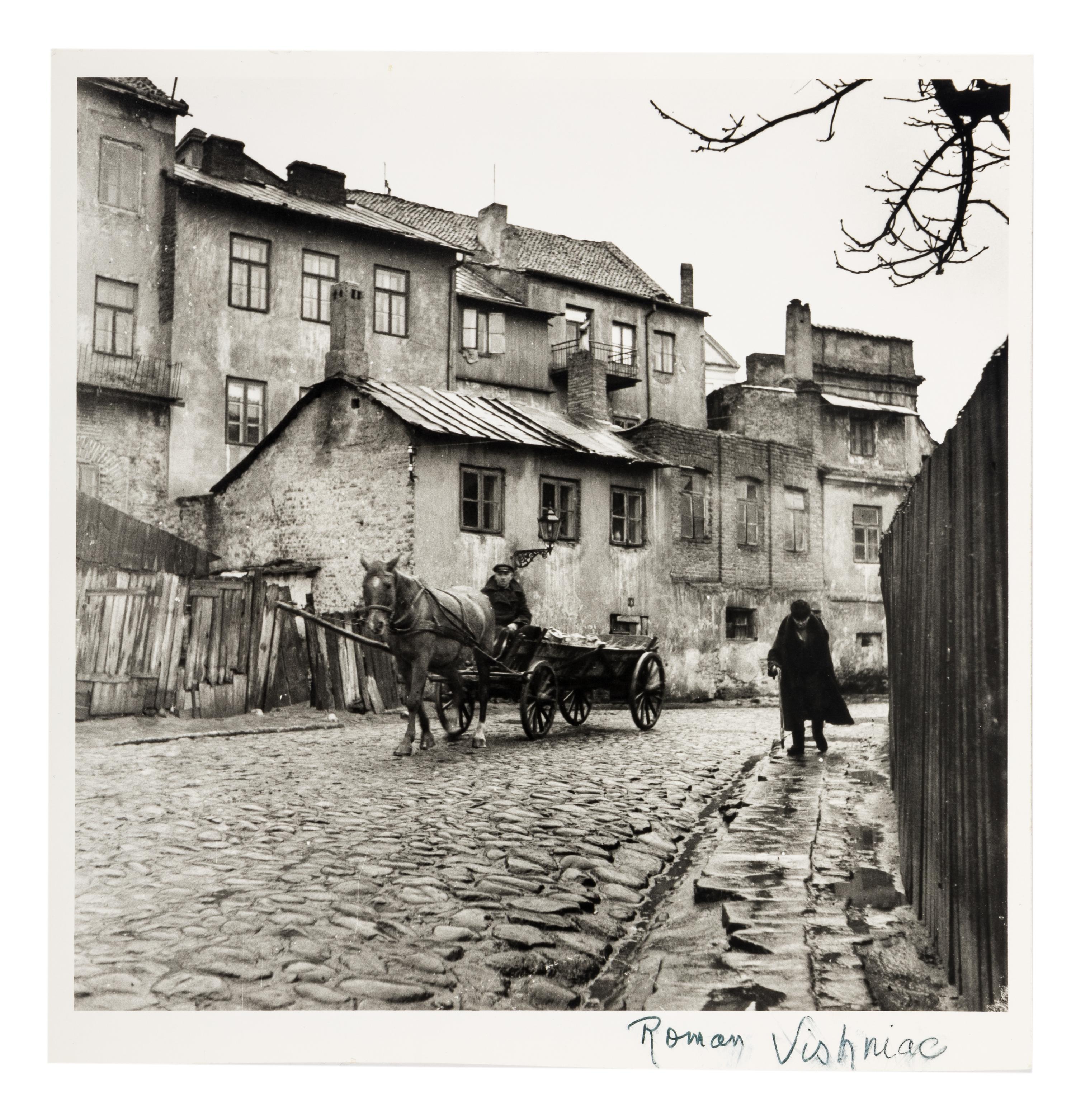 Roman Vishniac (1987-1990) Street in the Jewish Quarter of Lublin, Poland, 1935-1938