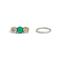 EMERALD, DIAMOND AND COLORED DIAMOND RING