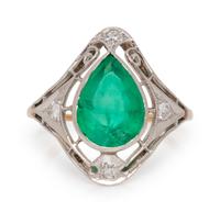 EMERALD AND DIAMOND RING