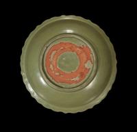 A Longquan celadon barbed dish 龙泉窑青瓷大盘 Late Yuan to Ming dynasty ????