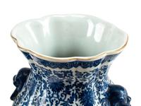 A Pair of Chinese Export Porcelain Vases