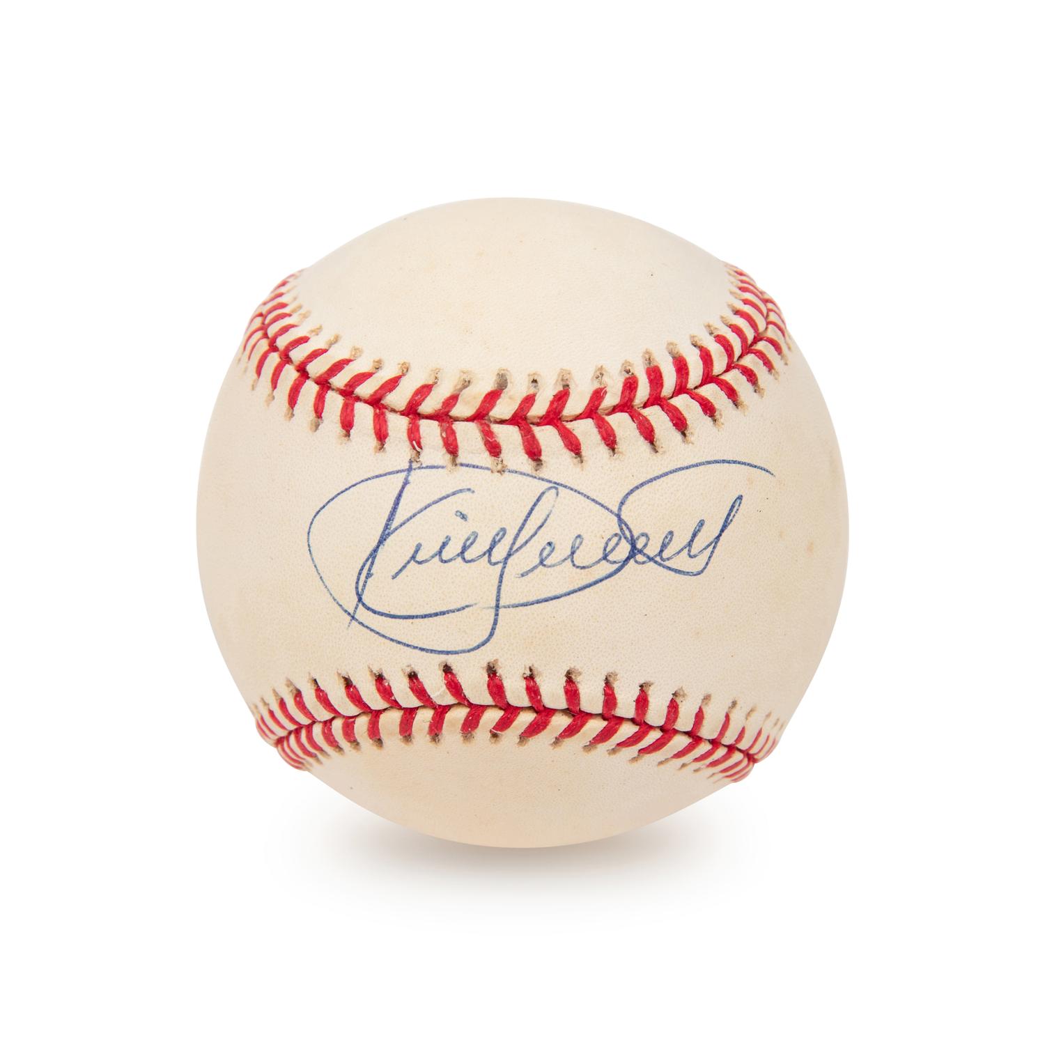 A Kirby Puckett Single Signed Autograph Baseball (Beckett Authentication Services)