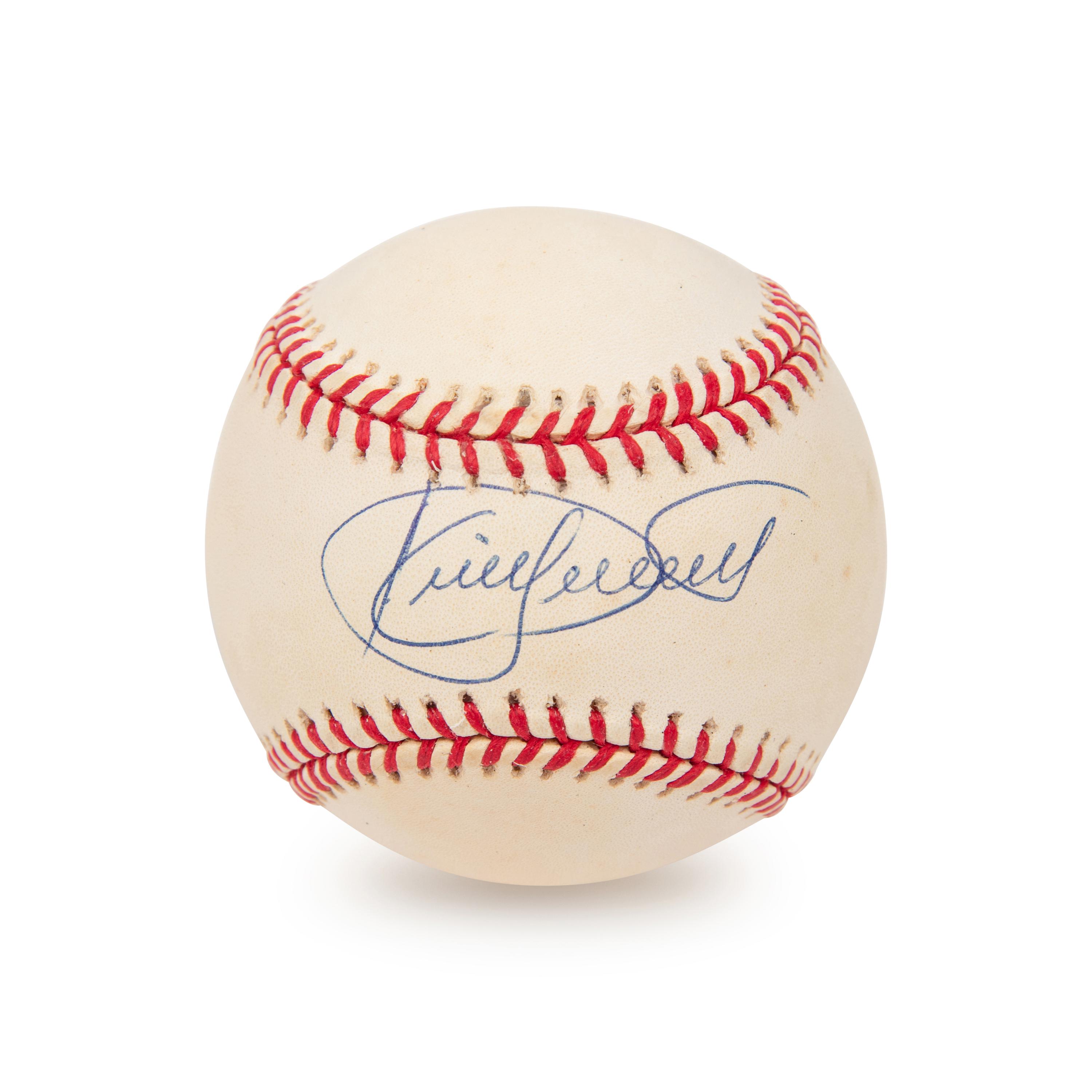 A Kirby Puckett Single Signed Autograph Baseball (Beckett Authentication Services)