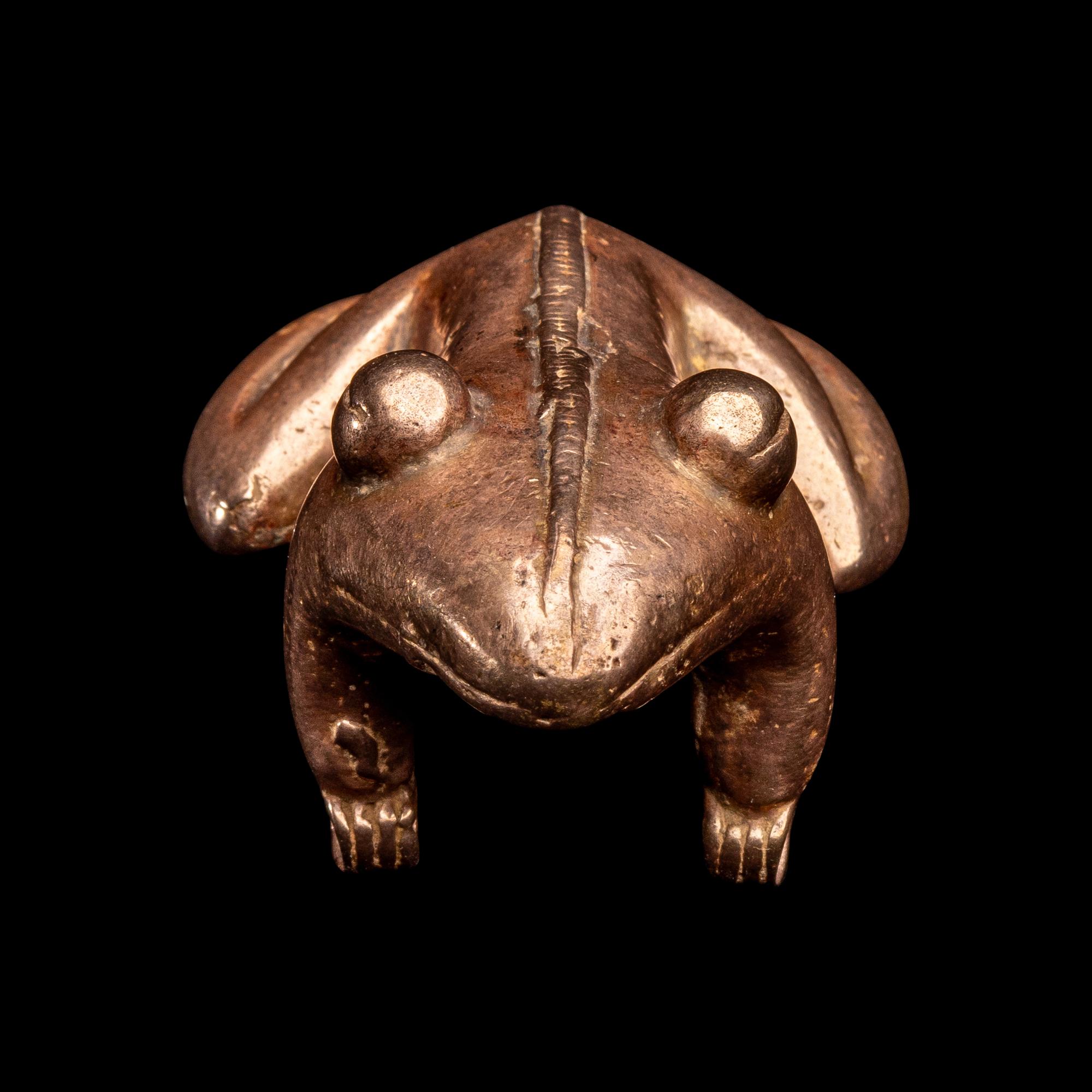 A Veraguas Tumbaga Crouching Frog