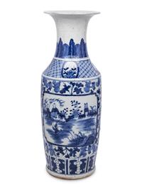 A Chinese Export Blue and White Porcelain Baluster Vase