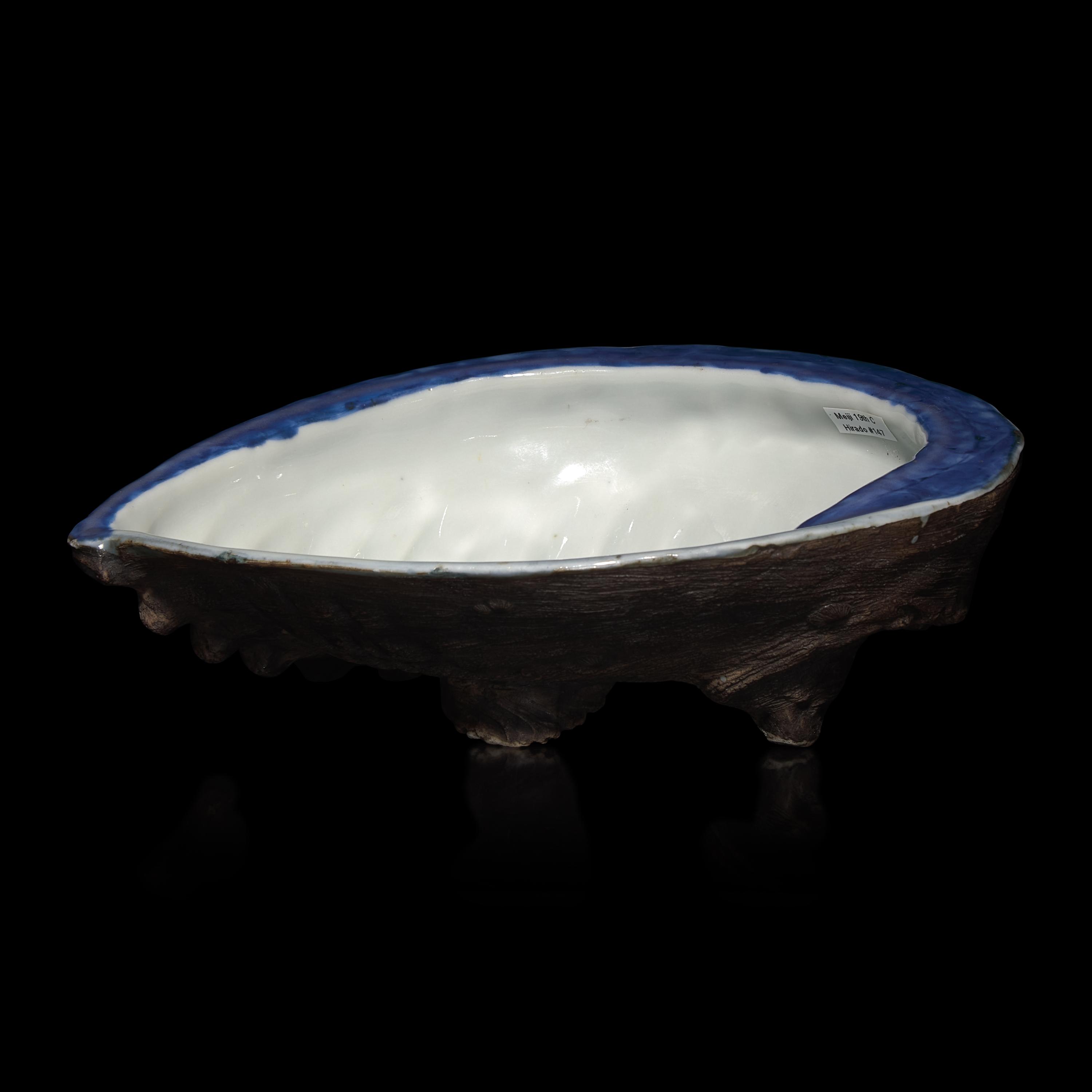 A Japanese Hirado Porcelain Abalone Shell-Shaped Dish, Meiji Period — 日本明治時代 平戶燒青花仿鮑魚花草圖碟
