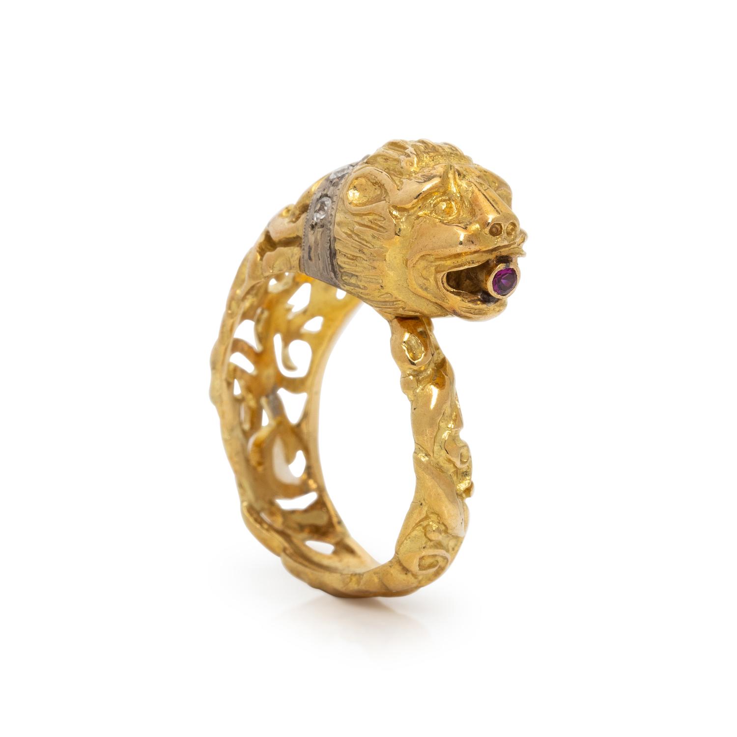 YELLOW GOLD LION RING