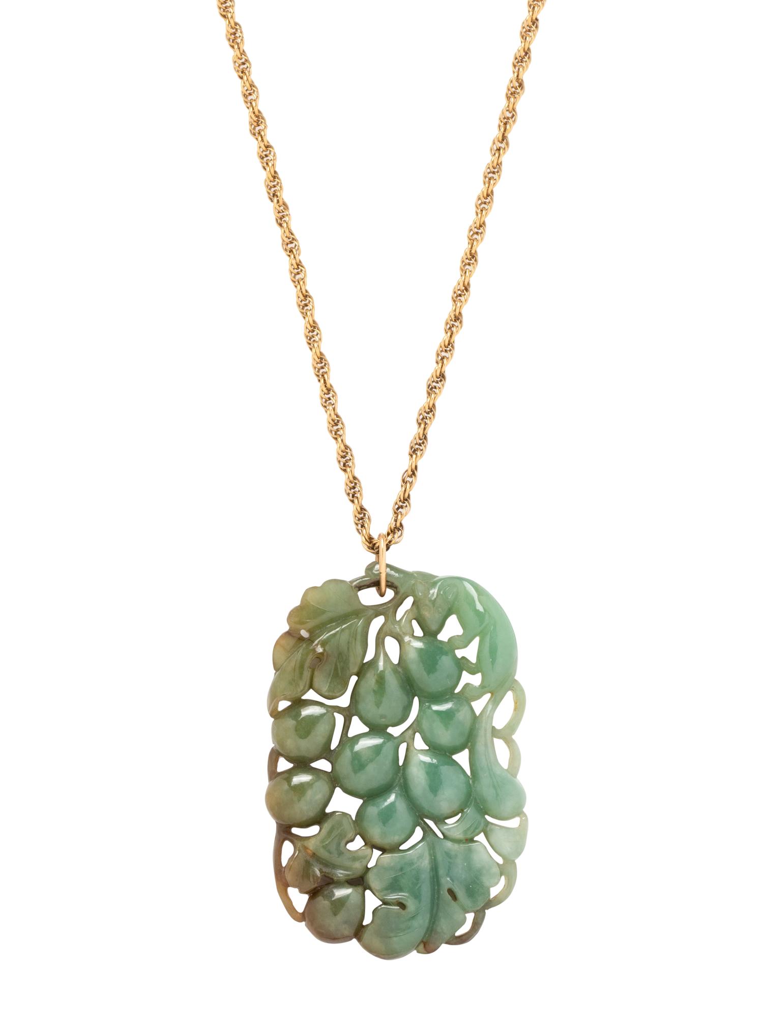 YELLOW GOLD AND JADE PENDANT/NECKLACE