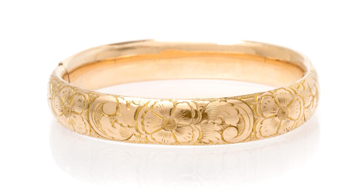 An Antique 10 Karat Yellow Gold Filled Bangle Bracelet, 14.50 dwts.