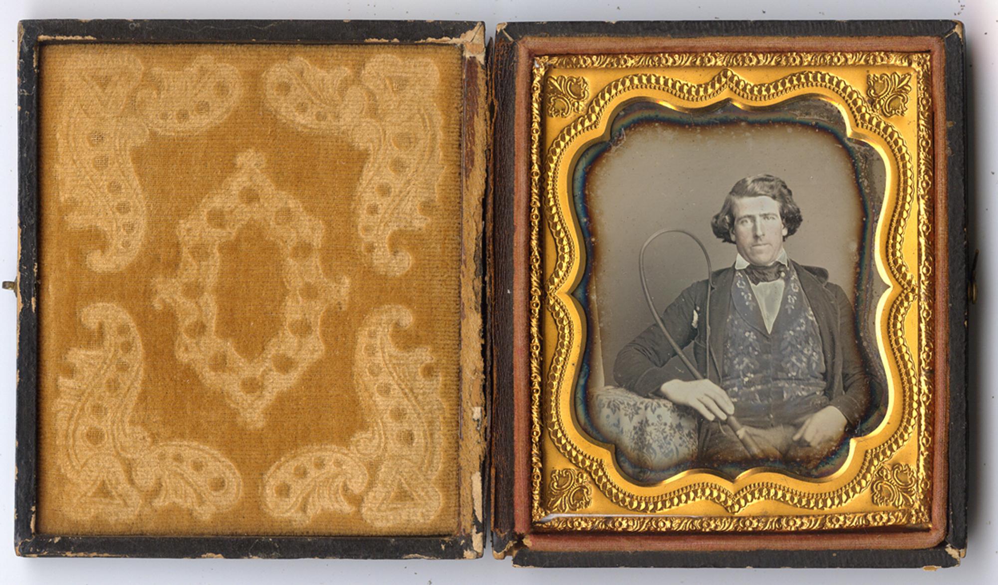 [Daguerreotypes] Differences in Society