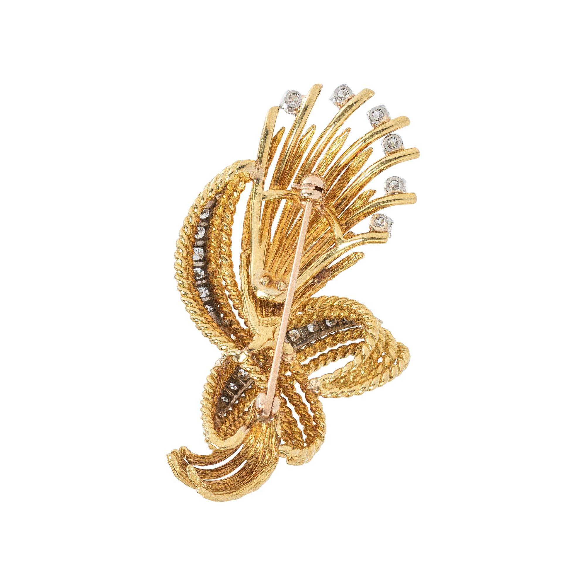 YELLOW GOLD AND DIAMOND BROOCH
